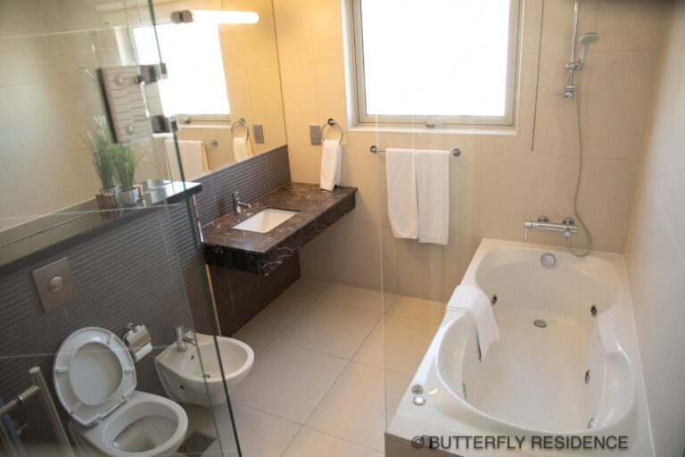 Bath room 3