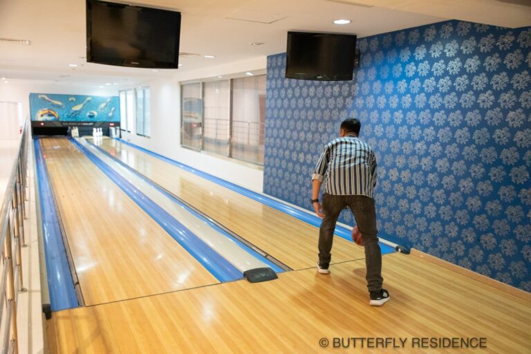 Bowling Alley 1