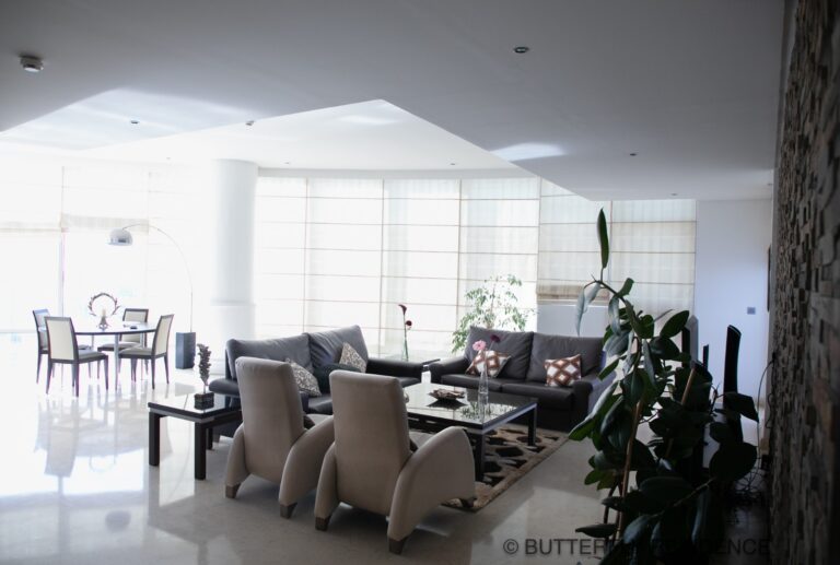 Living room 3